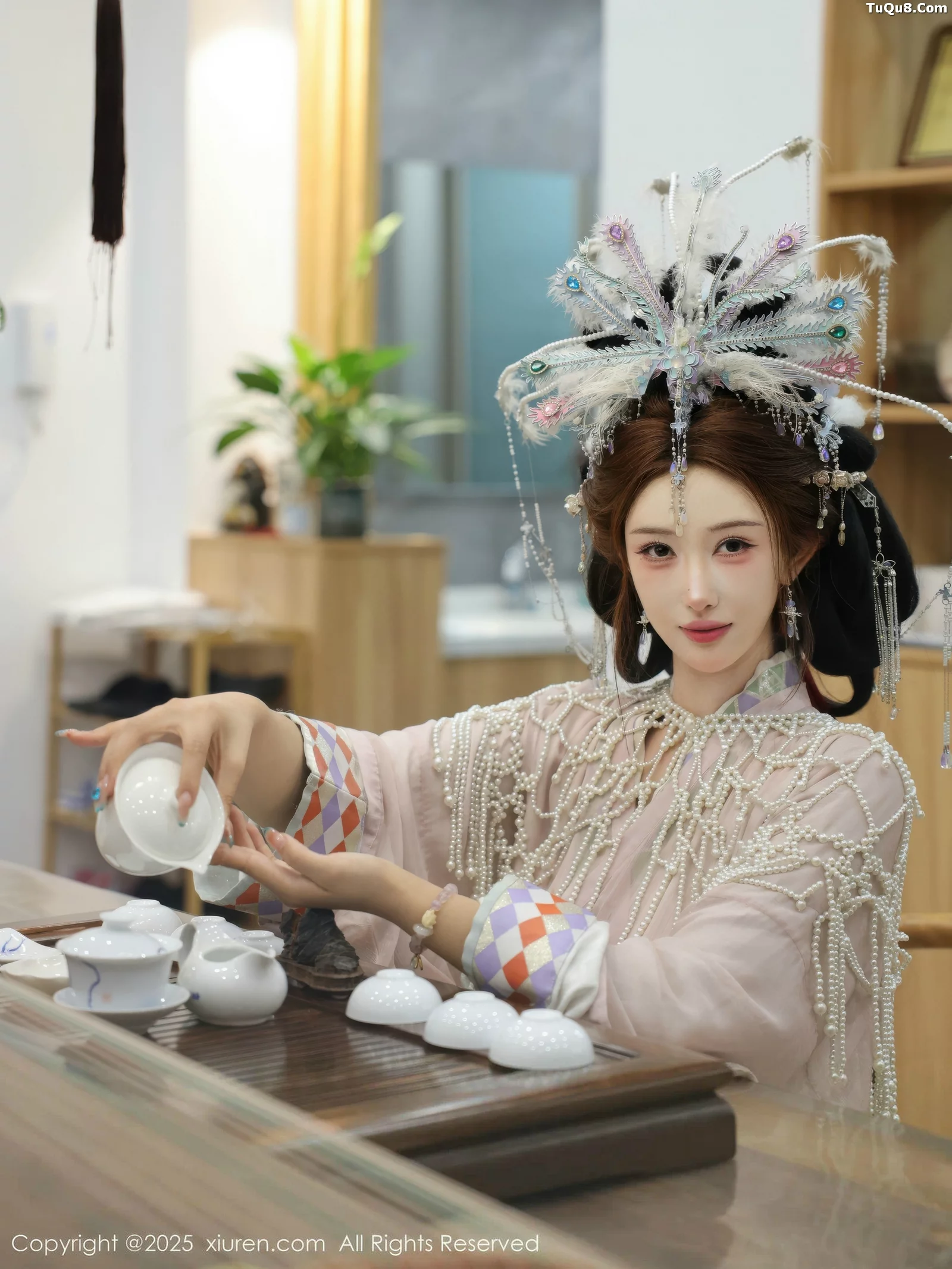 秀人集.com_[XiuRen秀人网]No.10736_模特金允希Yuki性感浅色古装薄纱服饰秀丰腴身材迷人诱惑写真80P