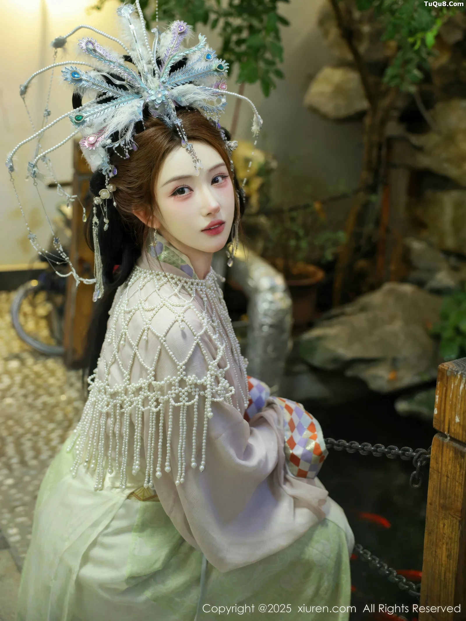 秀人集.com_[XiuRen秀人网]No.10736_模特金允希Yuki性感浅色古装薄纱服饰秀丰腴身材迷人诱惑写真80P