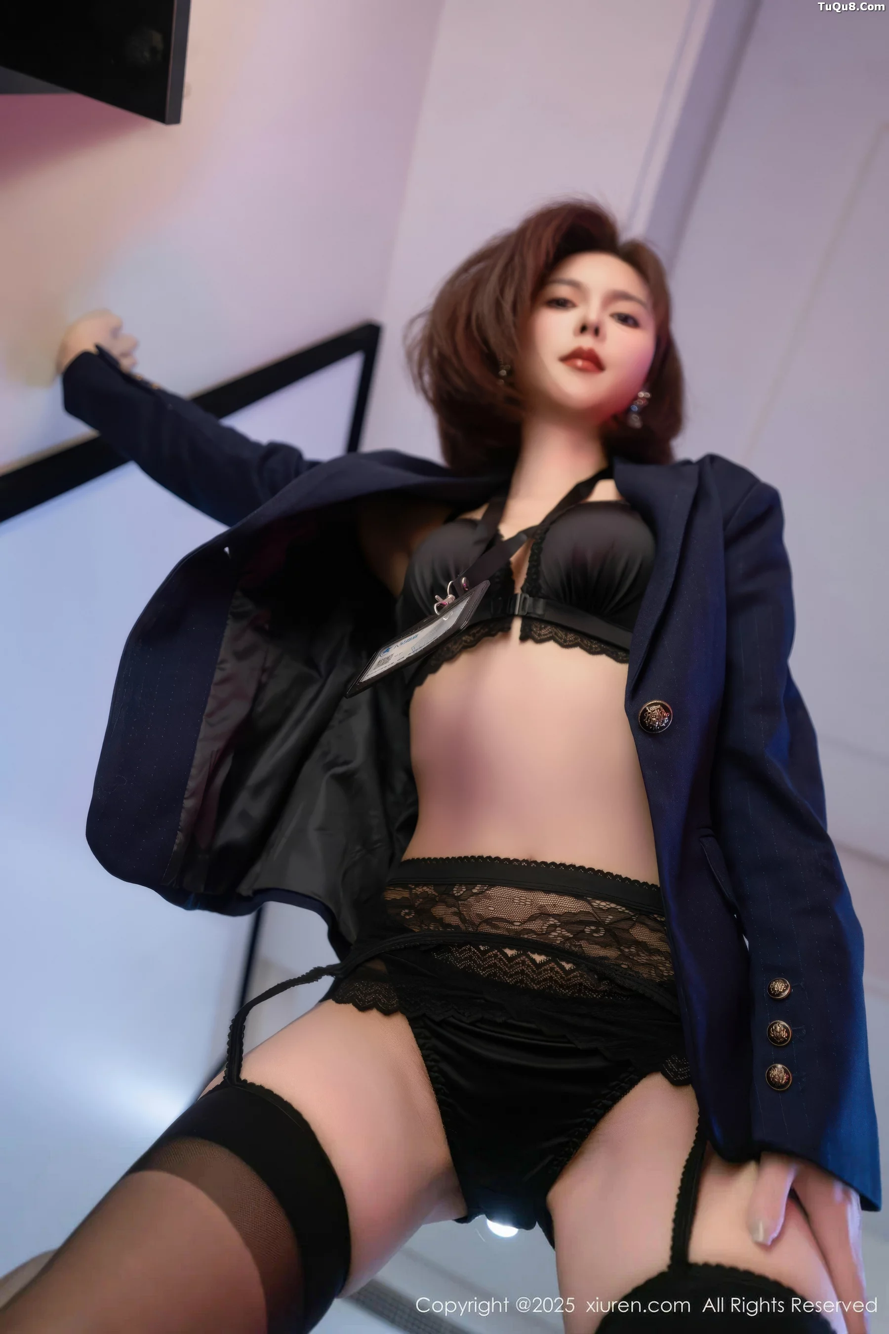 秀人集.com_[XiuRen秀人网]No.10745_模特白芷yy性感黑色西服露黑色内衣配黑丝吊袜秀美腿诱惑写真72P