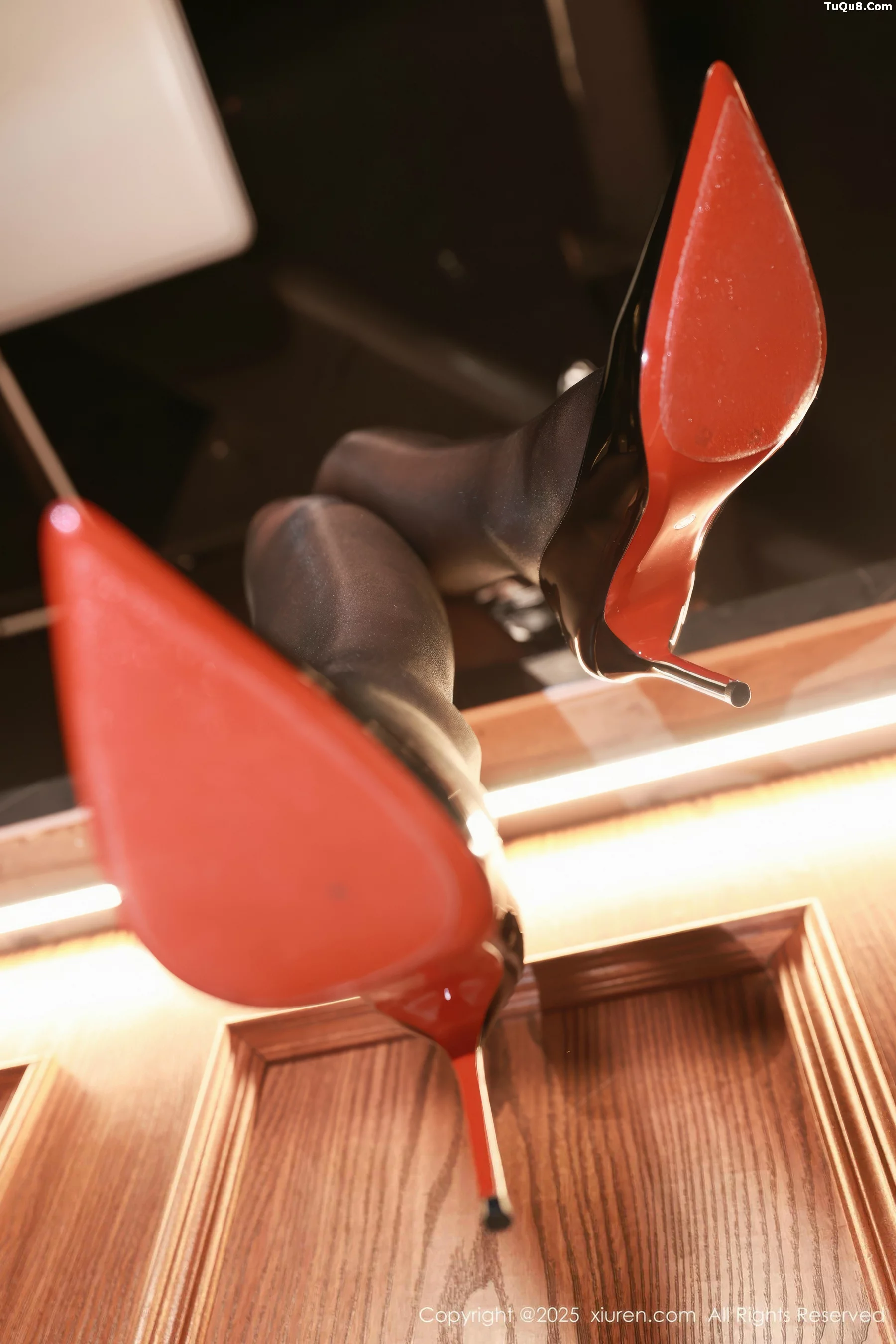 秀人集.com_[XiuRen秀人网]No.10761_模特南乔兔女郎装扮黑色高叉连体衣配超薄黑丝秀完美身材诱惑写真73P