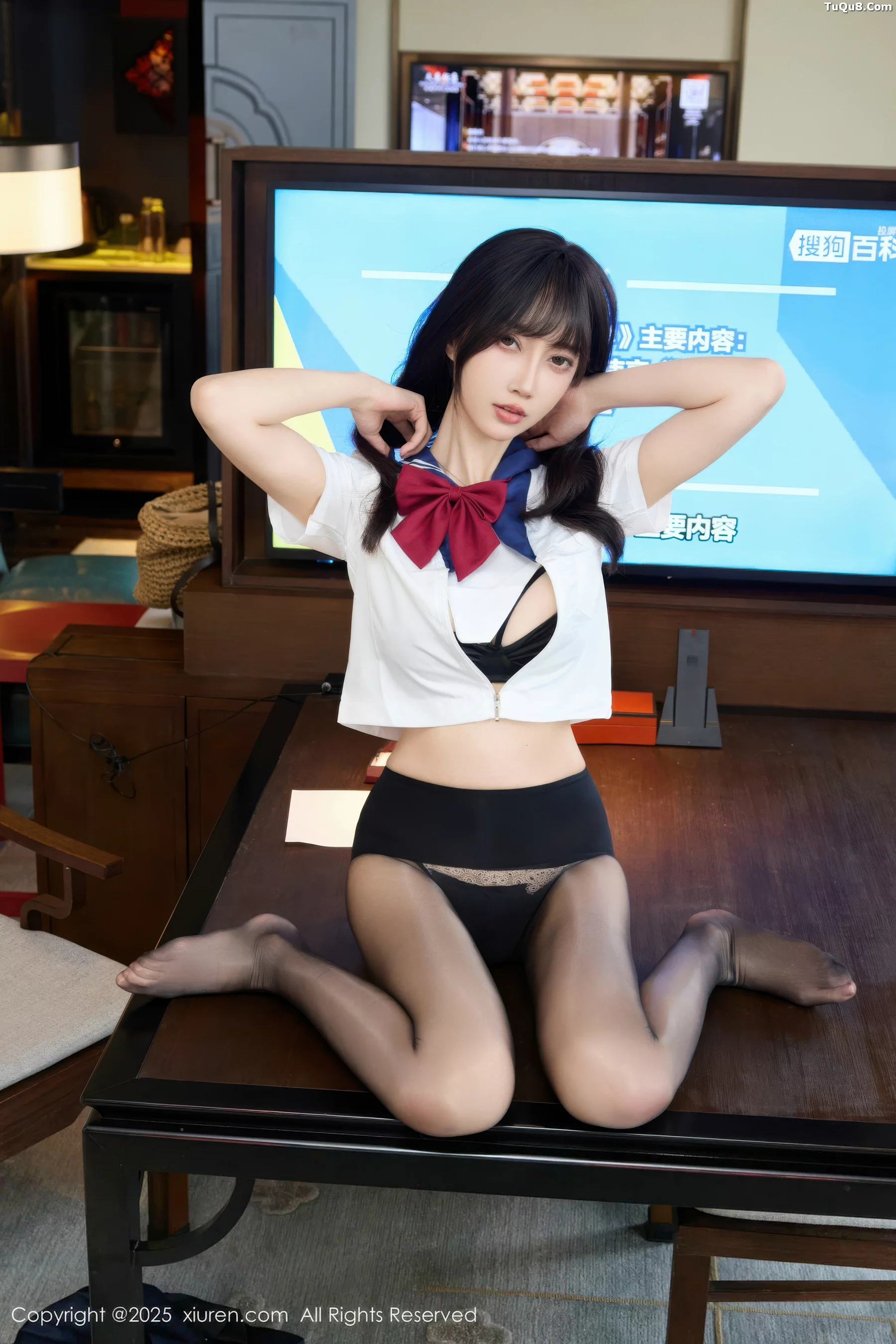 秀人集.com_[XiuRen秀人网]No.10766_模特玥儿玥er私房性感JK制服配超薄黑丝秀曼妙身姿迷人诱惑写真68P