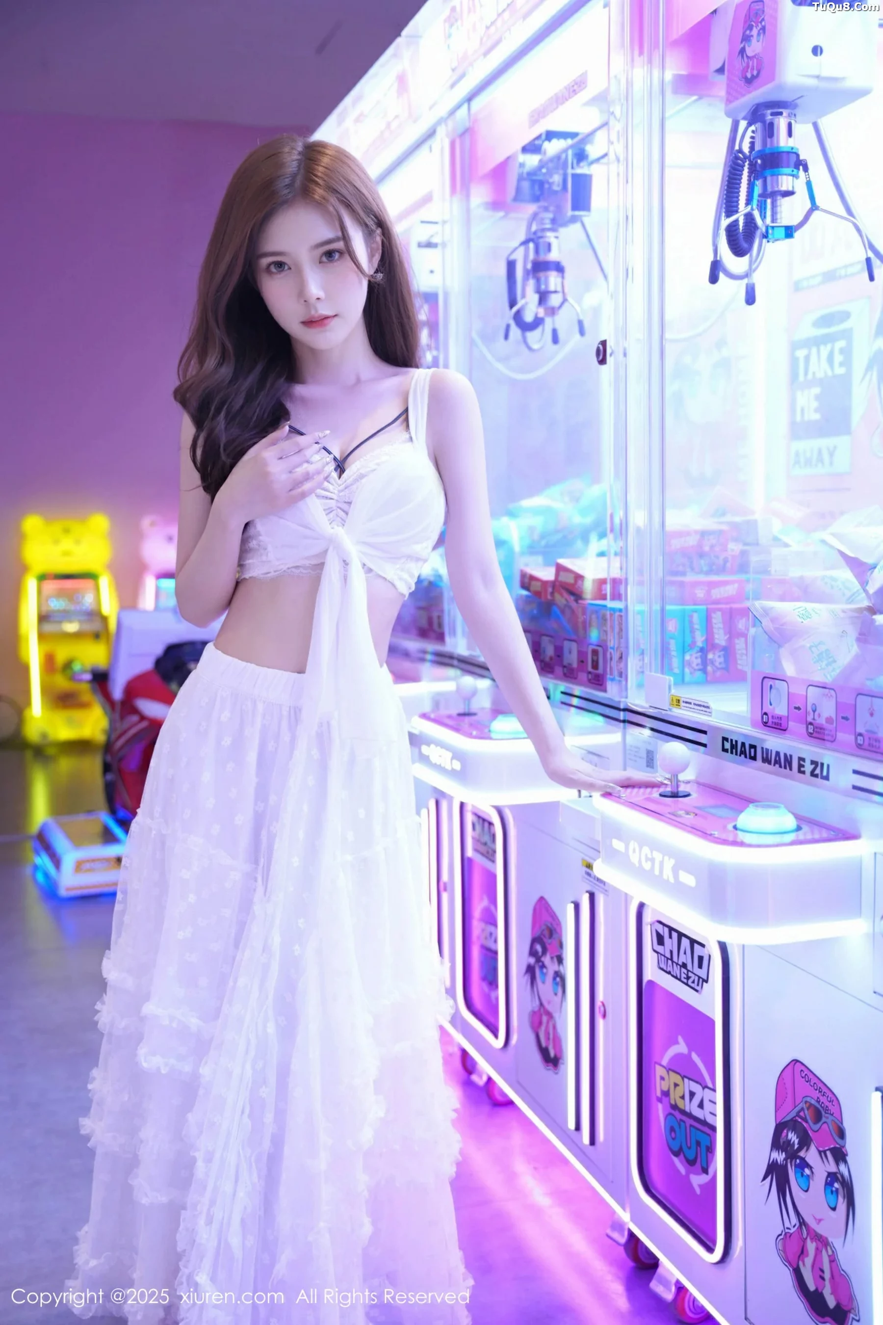 秀人集.com_[XiuRen秀人网]No.10791_模特拍黄瓜girl性感白色连衣裙露白色内衣秀曼妙身材诱惑写真74P