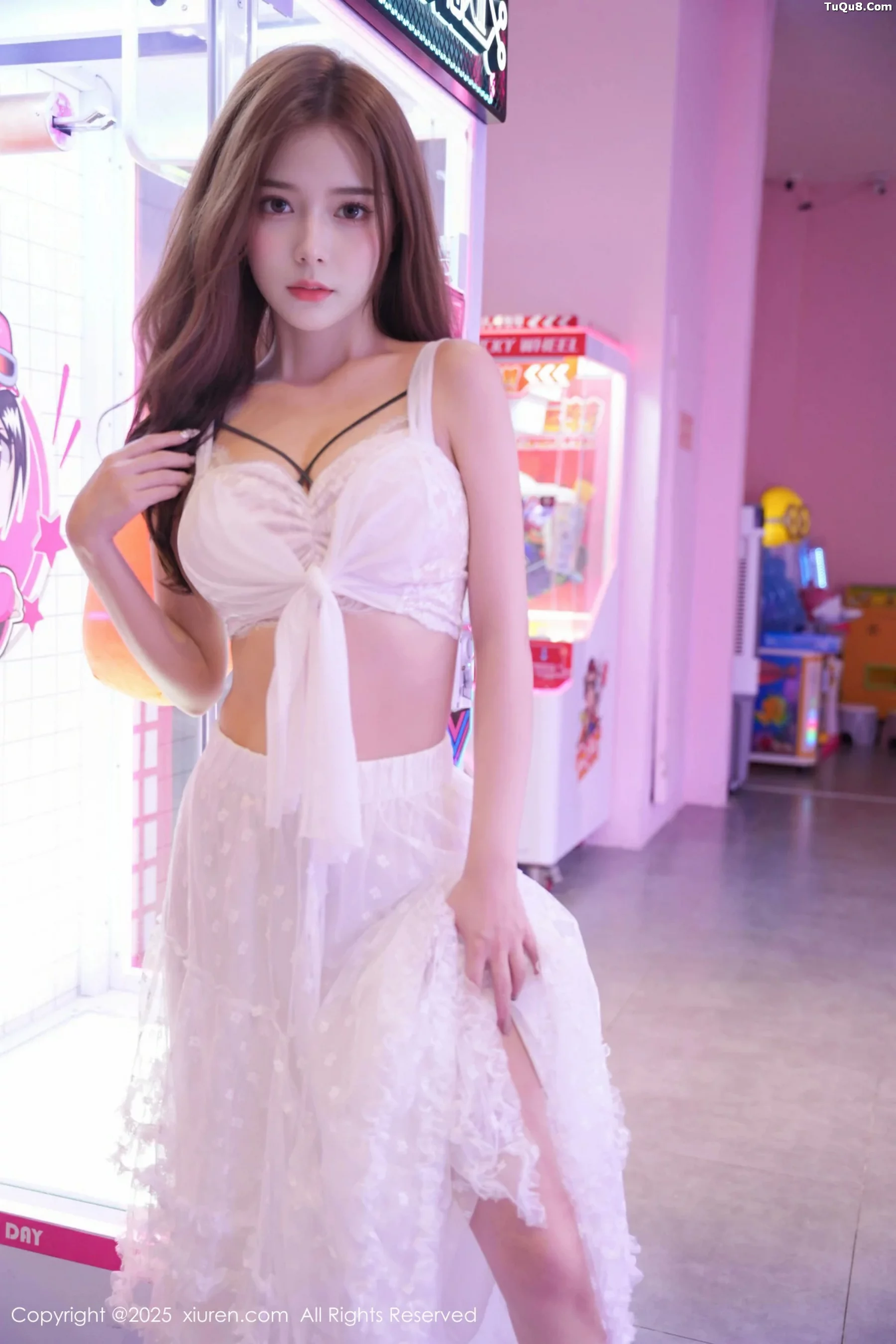 秀人集.com_[XiuRen秀人网]No.10791_模特拍黄瓜girl性感白色连衣裙露白色内衣秀曼妙身材诱惑写真74P