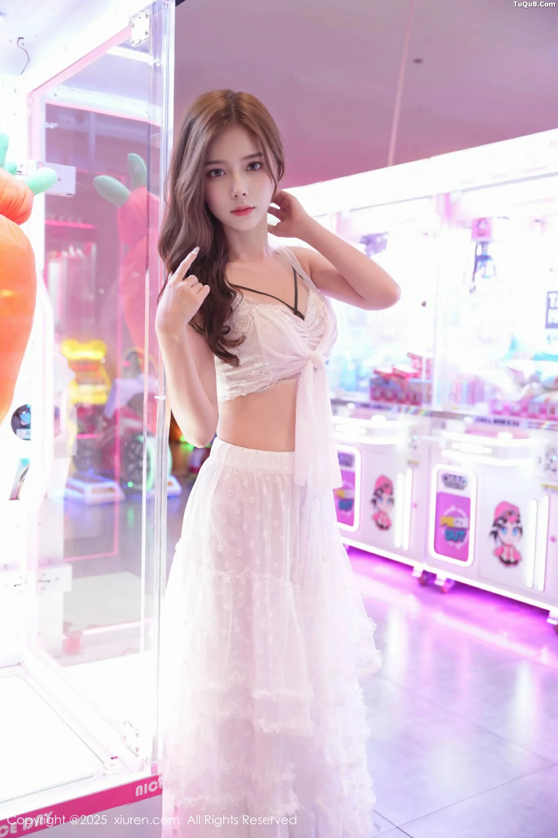 秀人集.com_[XiuRen秀人网]No.10791_模特拍黄瓜girl性感白色连衣裙露白色内衣秀曼妙身材诱惑写真74P