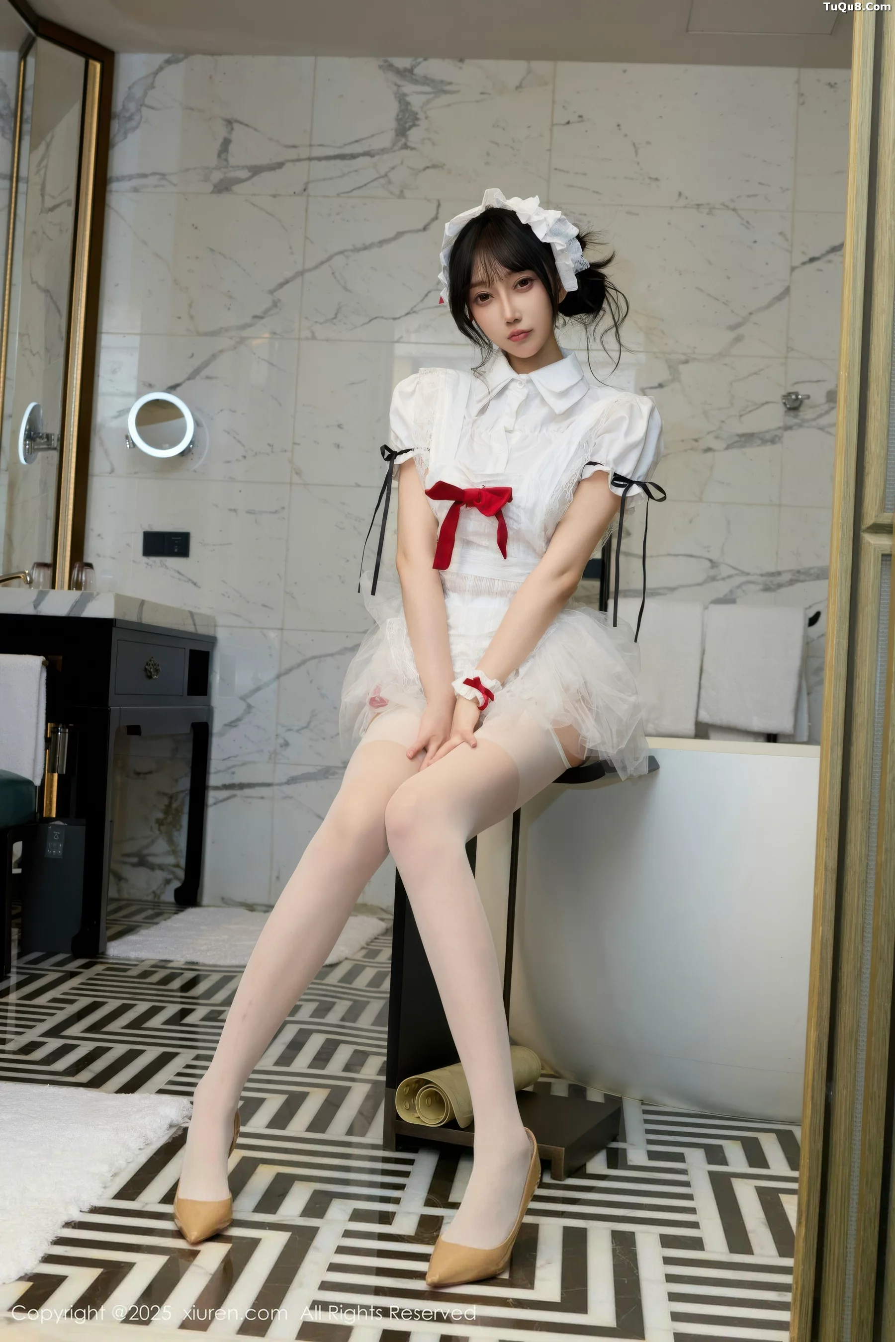 秀人集.com_[XiuRen秀人网]No.10827_模特玥儿玥er性感萝莉女仆装配白丝吊袜秀完美身材迷人诱惑写真64P