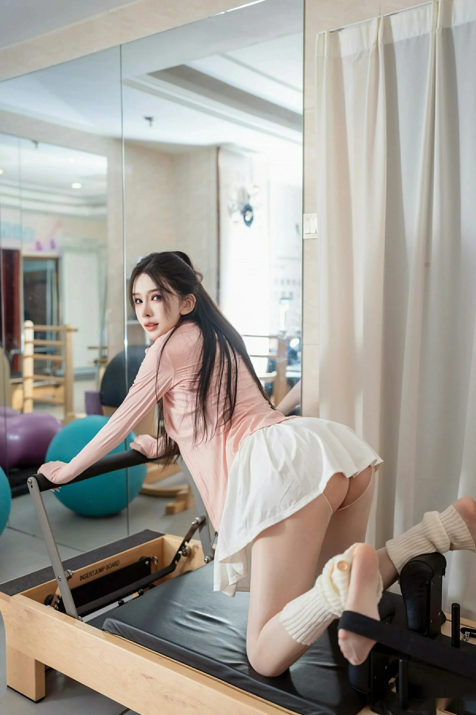 秀人集.com_[XINGYAN星颜社]VOL.408_模特合集女神李丽莎健身房性感服饰秀丰满身材惹火诱惑写真65P