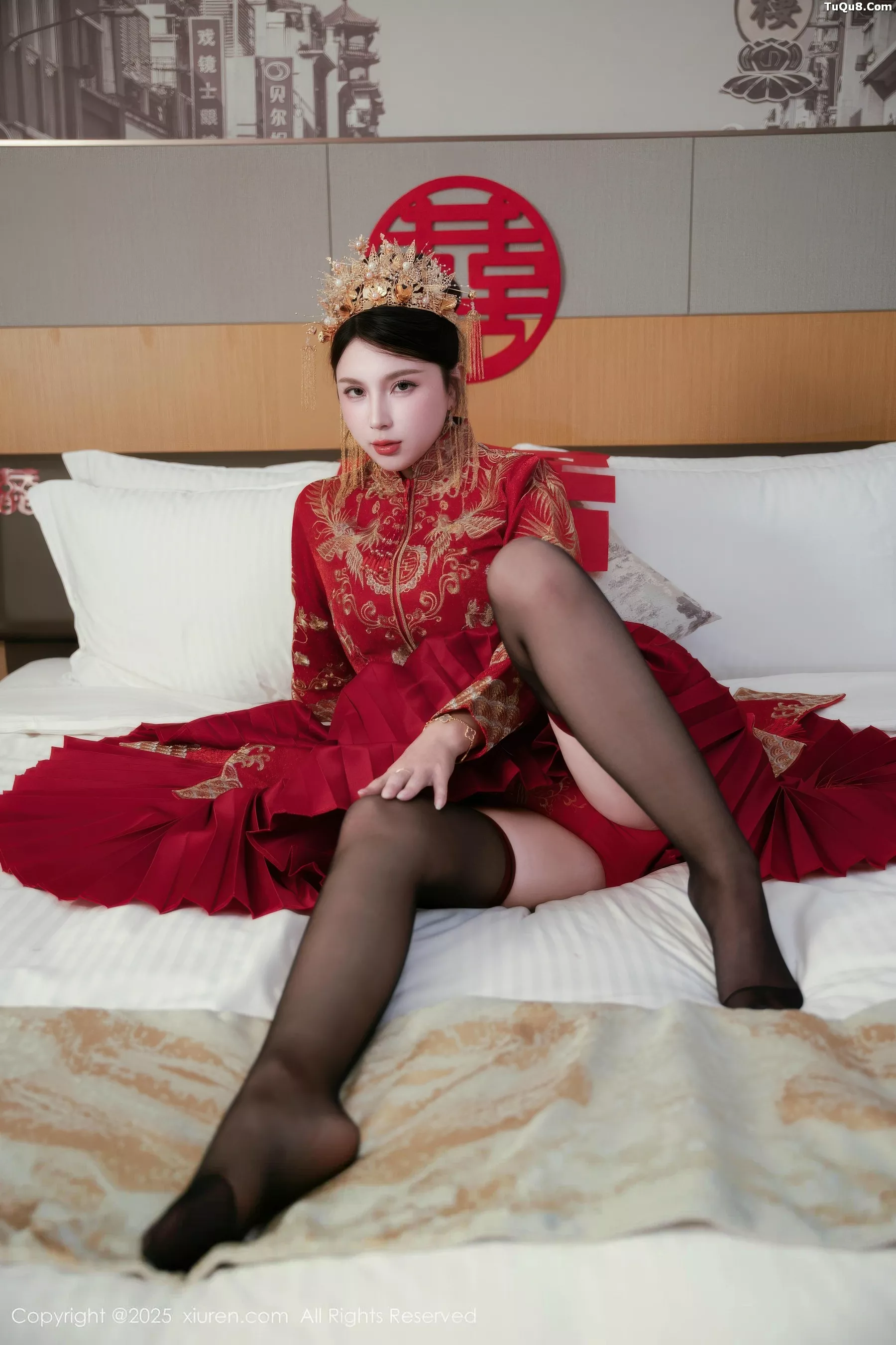 秀人集.com_[XiuRen秀人网]No.10865_模特小蛮妖Yummy性感红色新娘服配超薄黑丝秀完美身材诱惑写真66P