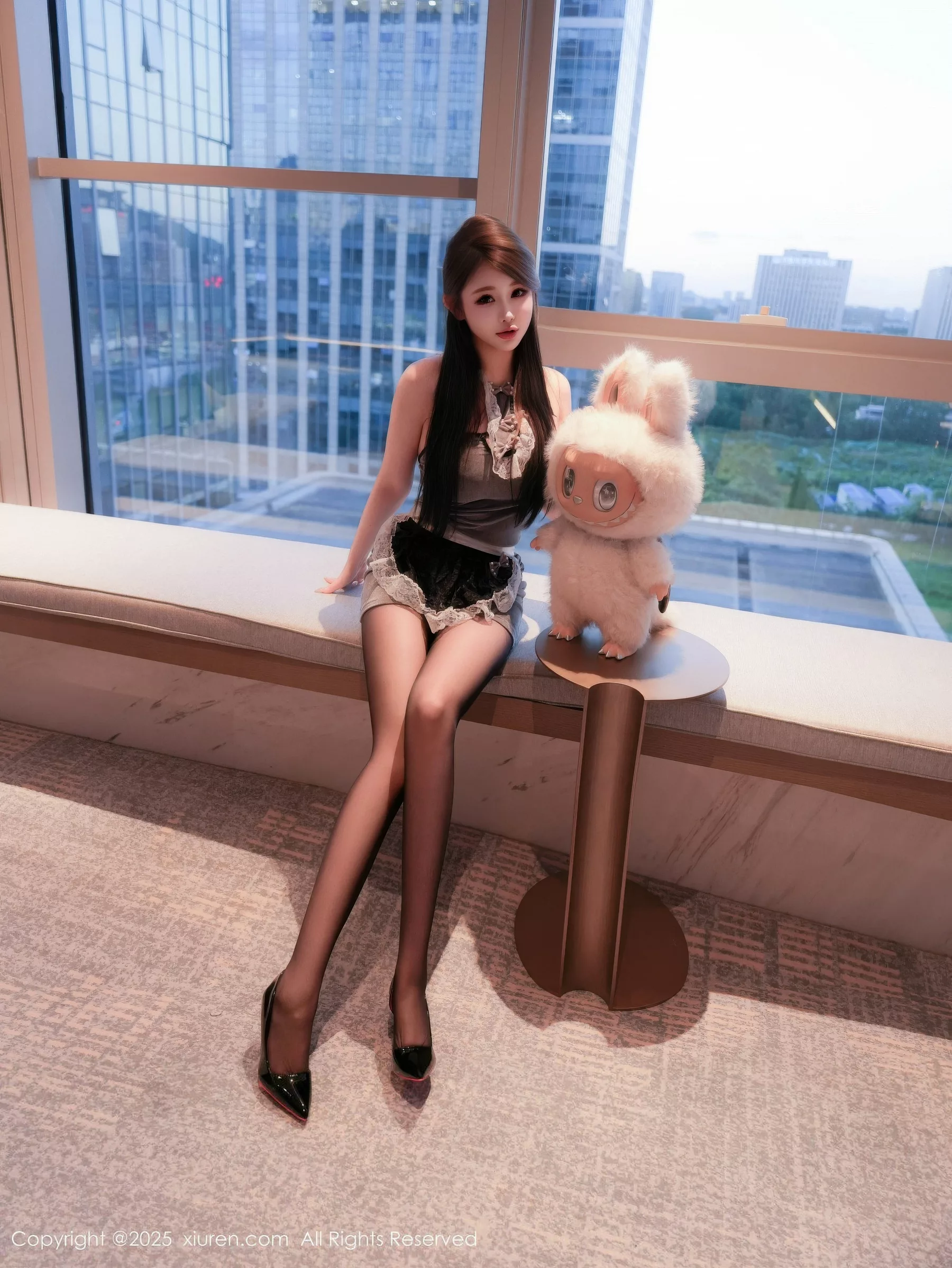 秀人集.com_[XiuRen秀人网]No.10884_模特甜妮性感灰色连衣短裙配超薄黑丝秀丰腴身材完美诱惑写真60P