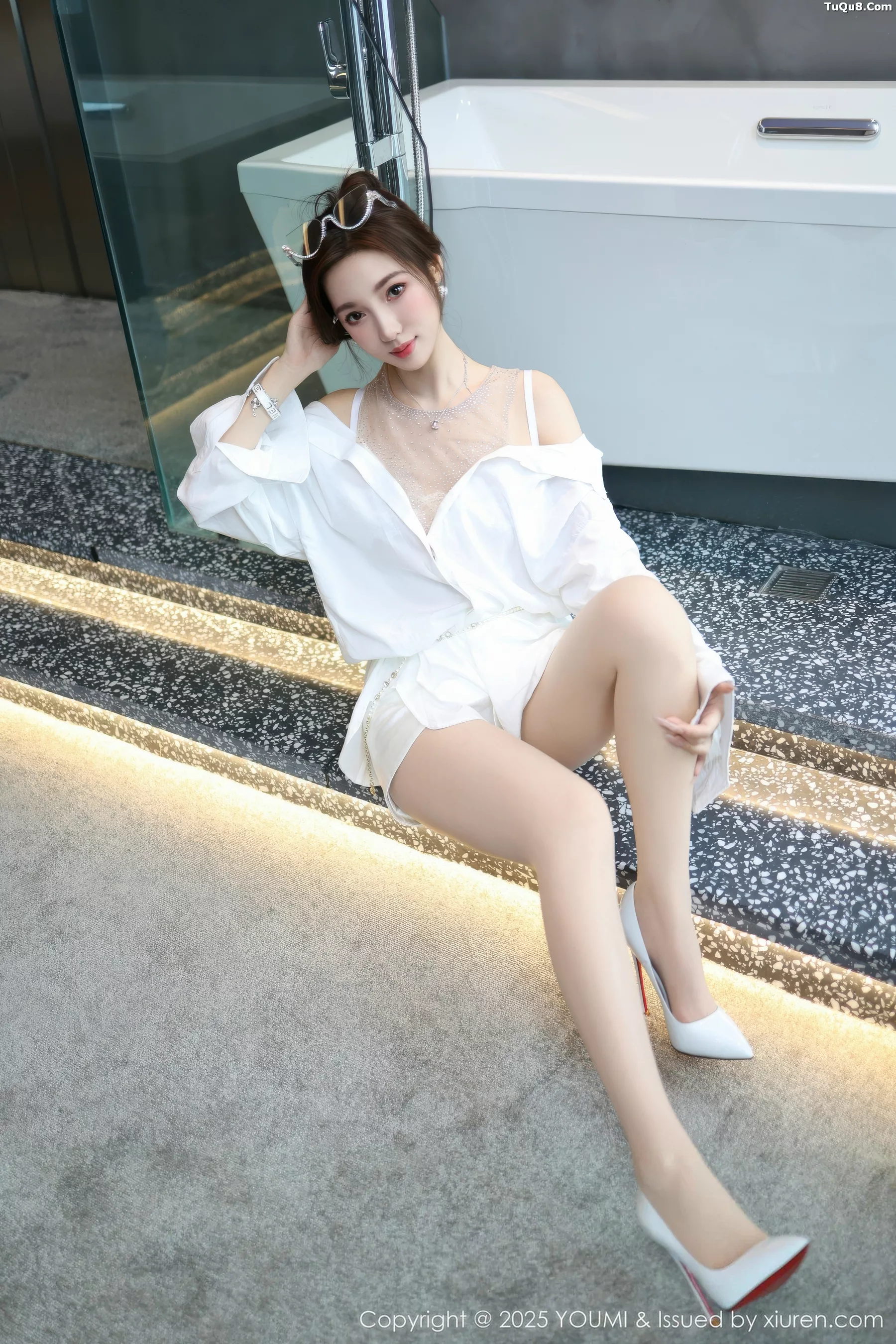 秀人集.com_[YouMi尤蜜荟]Vol.1177_模特Twins-桃桃性感白色连衣短裙配白色丝袜秀曼妙身姿诱惑写真76P