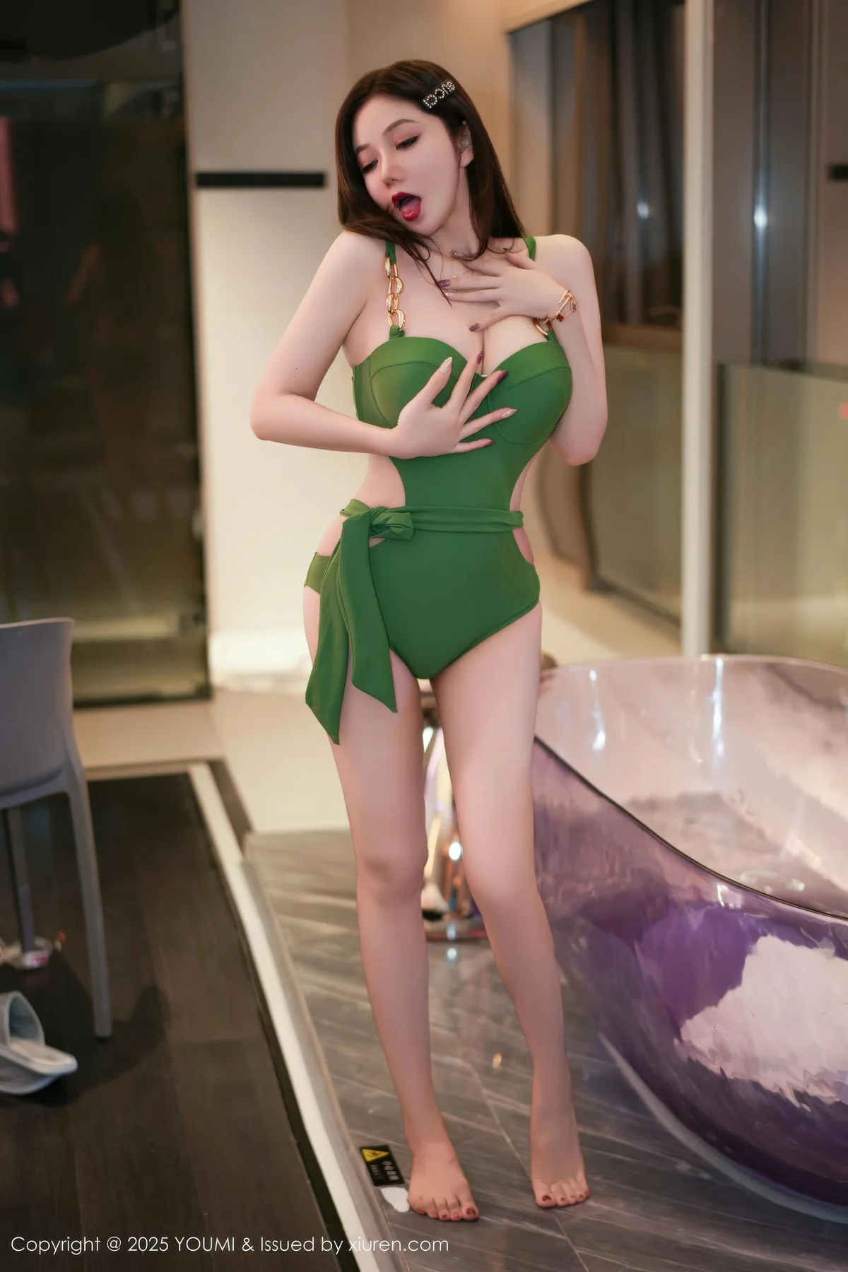 秀人集.com_[YouMi尤蜜荟]Vol.1178_女神心妍小公主性感绿色情趣连体服饰秀丰满身材撩人诱惑写真50P