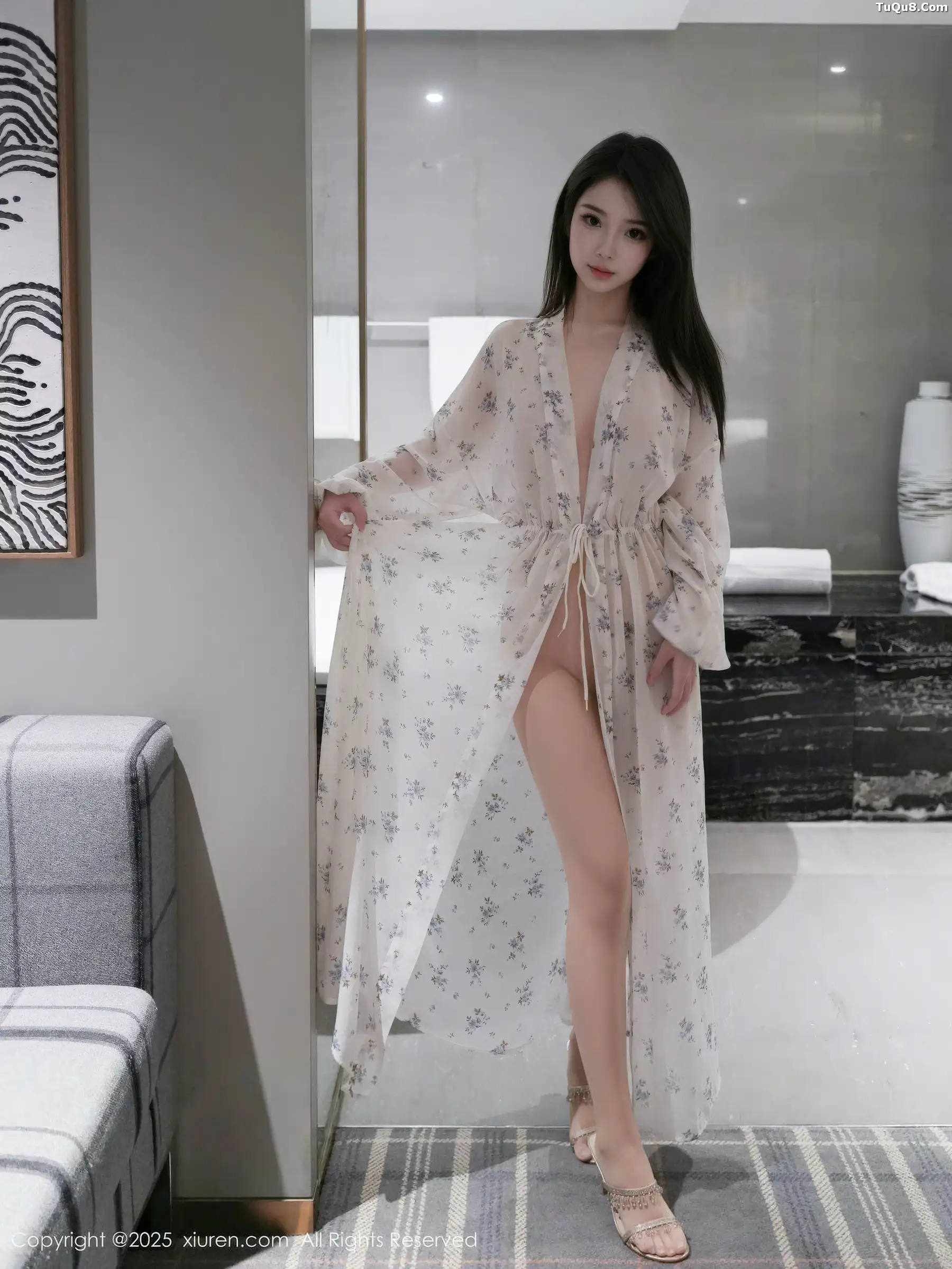 秀人集.com_[XiuRen秀人网]No.10988_模特烧烧小桃蓝色连衣短裙+白色碎花连衣裙秀曼妙身材诱惑写真52P