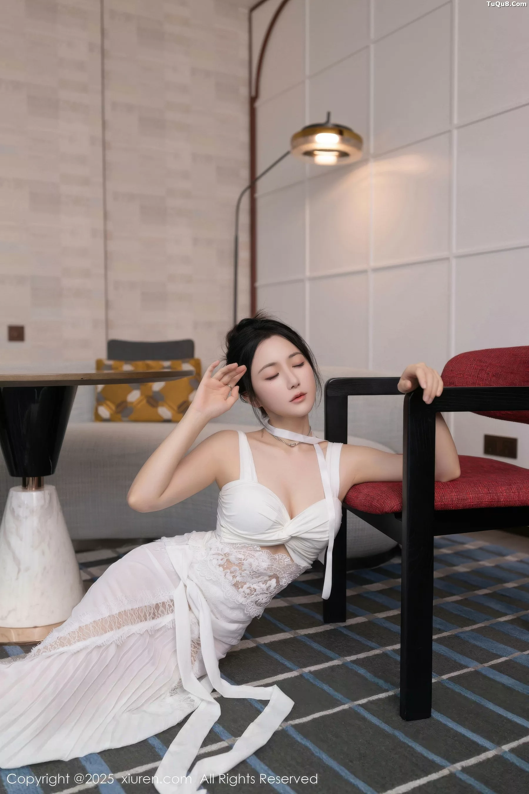 秀人集.com_[XiuRen秀人网]No.10911_模特鱼子酱Fish性感白色长裙配超薄无内肉丝秀曼妙身姿诱惑写真76P