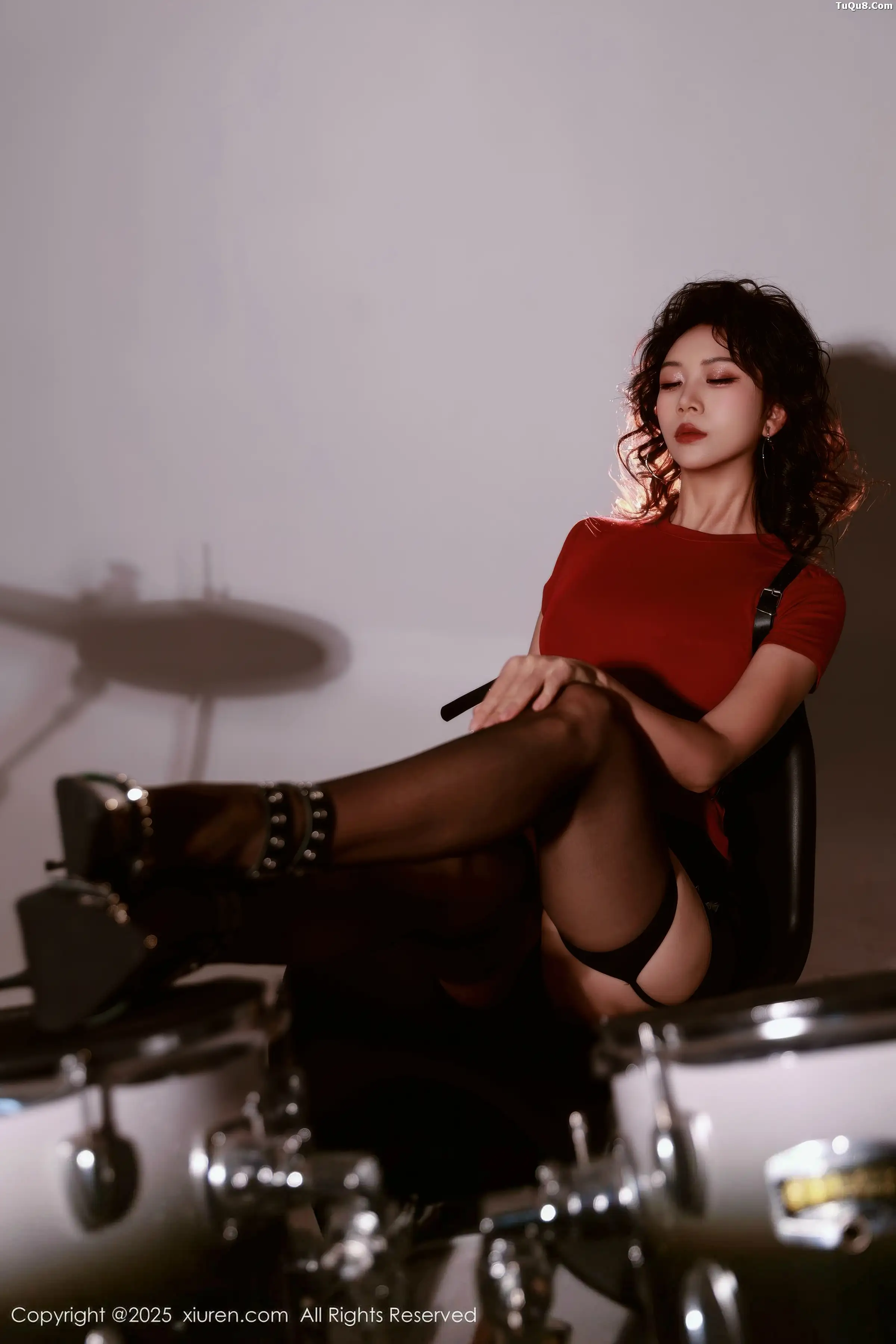 秀人集.com_[XiuRen秀人网]No.11066_模特玫瑰我爱你性感黑色皮质服饰配黑丝吊袜秀凹凸身材诱惑写真85P